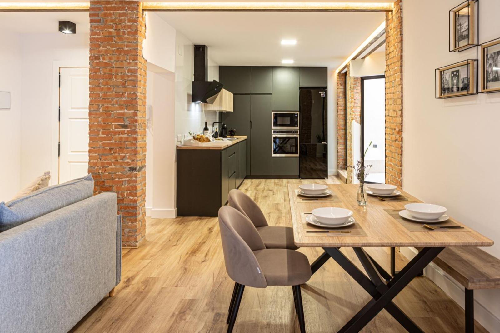 Apartament Sentir I *